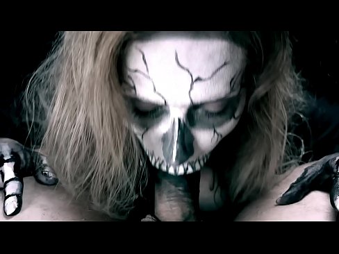 ❤️ Demon merch sugno ceiliog gyda'i geg du a llyncu cum. ❌ Porno ar cy.myastro.top ﹏